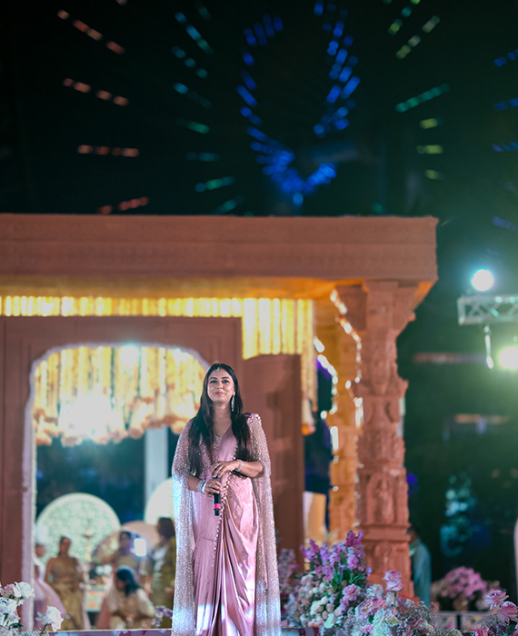 Minaxi Sharma performing in dubai